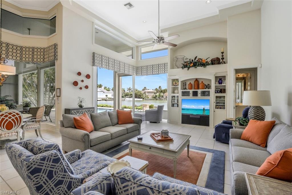 MOORINGS - Residential