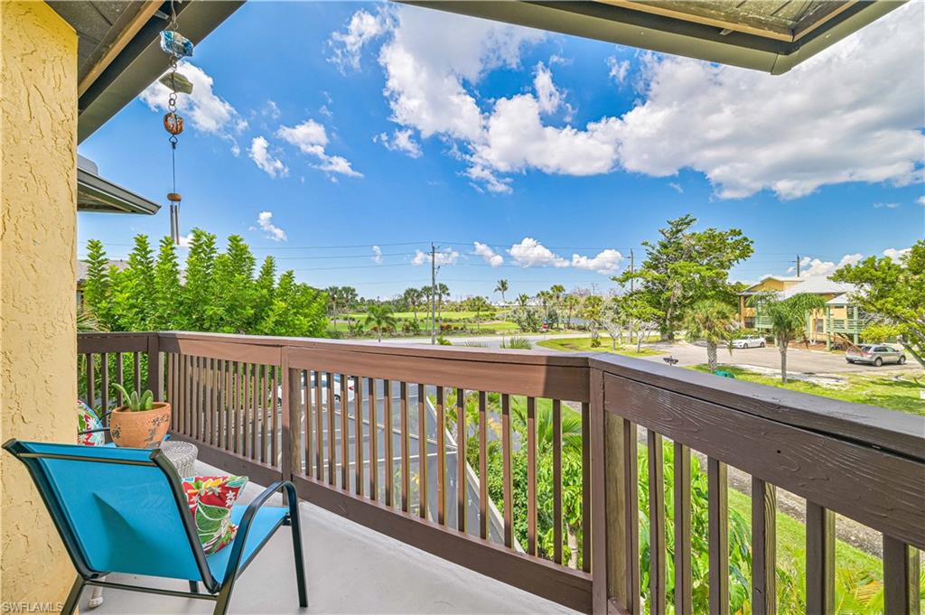 SIESTA PINES - Residential