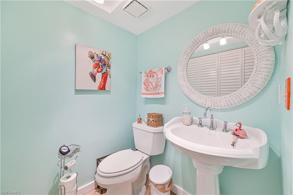 SIESTA PINES - Residential