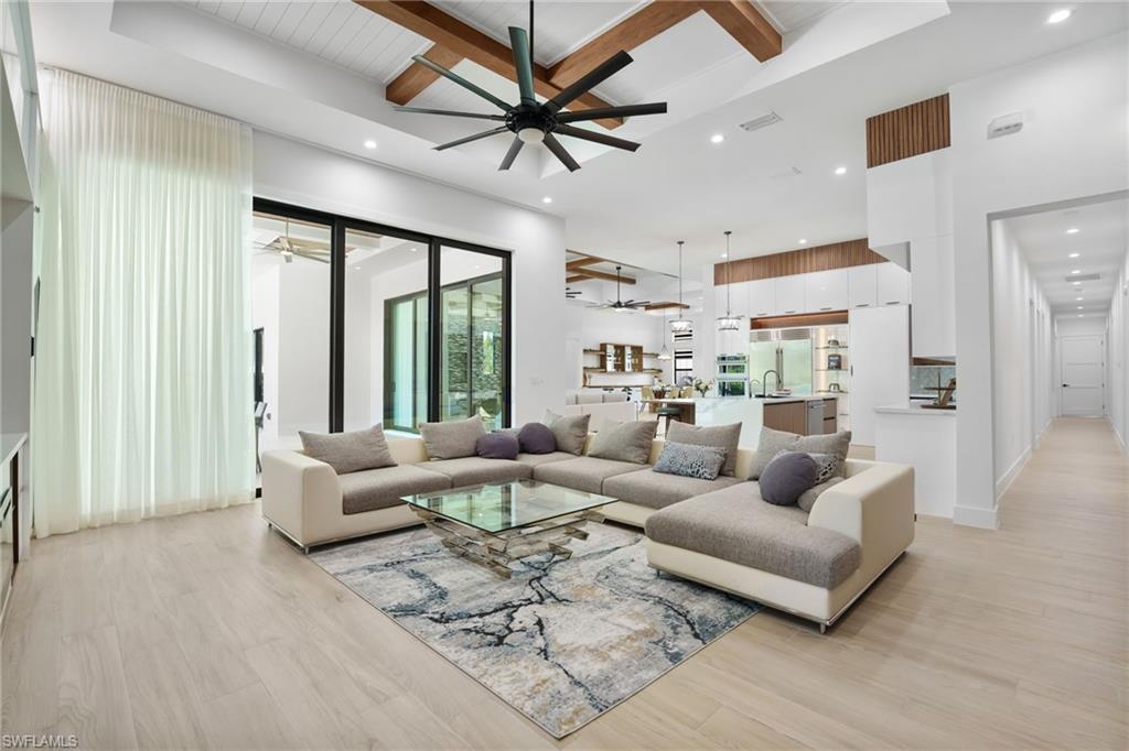 LIVINGSTON WOODS - Residential