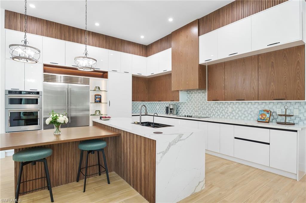 LIVINGSTON WOODS - Residential