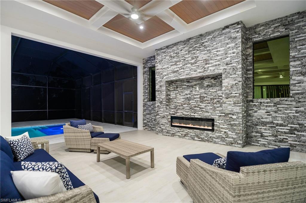 LIVINGSTON WOODS - Residential