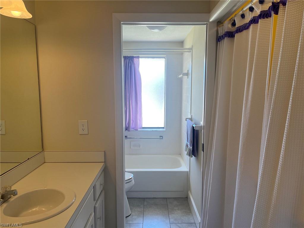 SEVEN LAKES - Residential