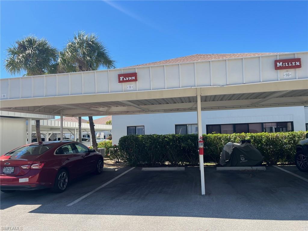 SEVEN LAKES - Residential