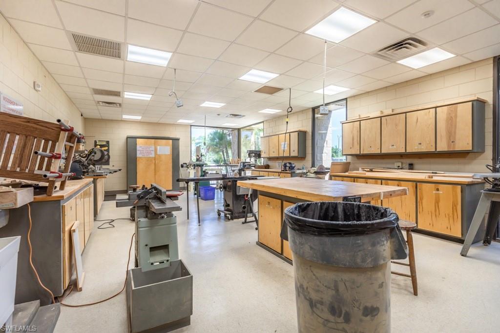 SEVEN LAKES - Residential