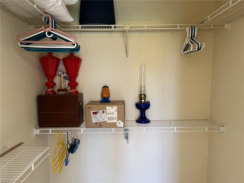 SEVEN LAKES - Residential