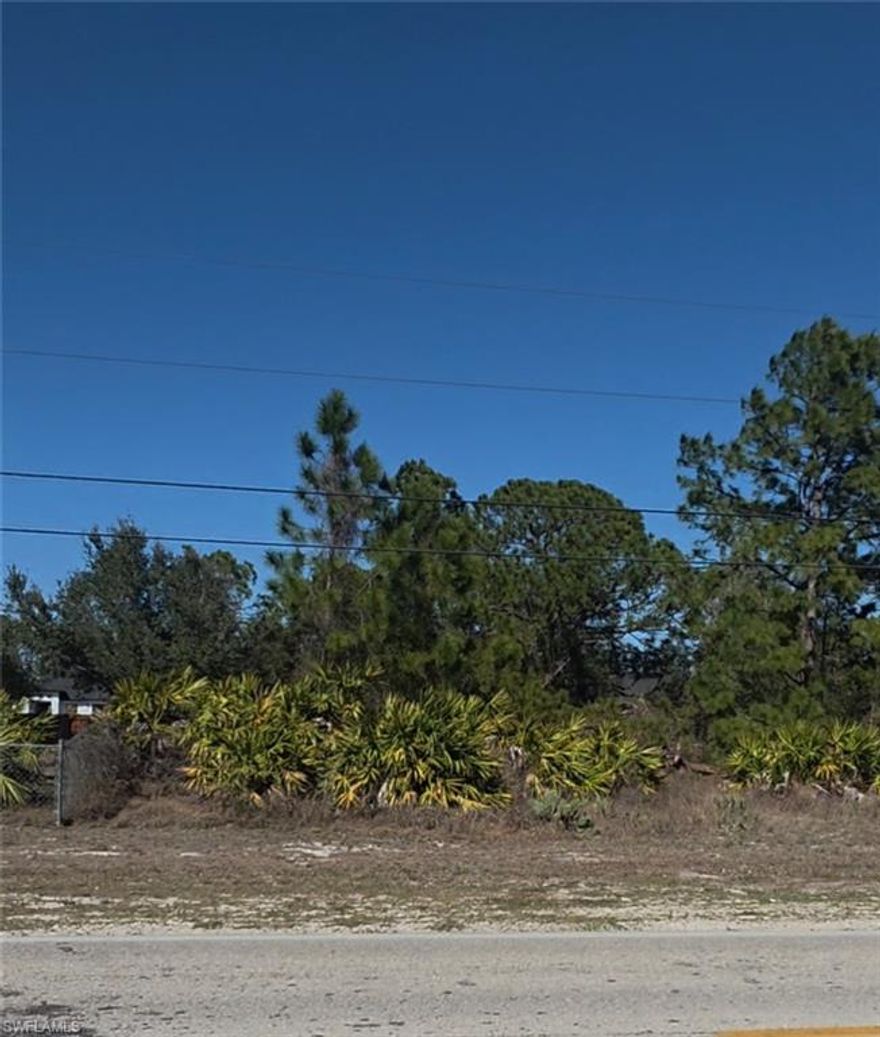 VACANT LOT in SW LEHIGH with EASY ACCESS TO I-75 & Ft. Myers ! Close to many amenities like restaurants & shopping.   Dry Land/No Swamp !!  Excellent SouthWest Location for a New Home !!