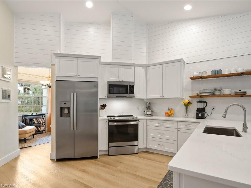 GOLDEN GATE ESTATES - Residential