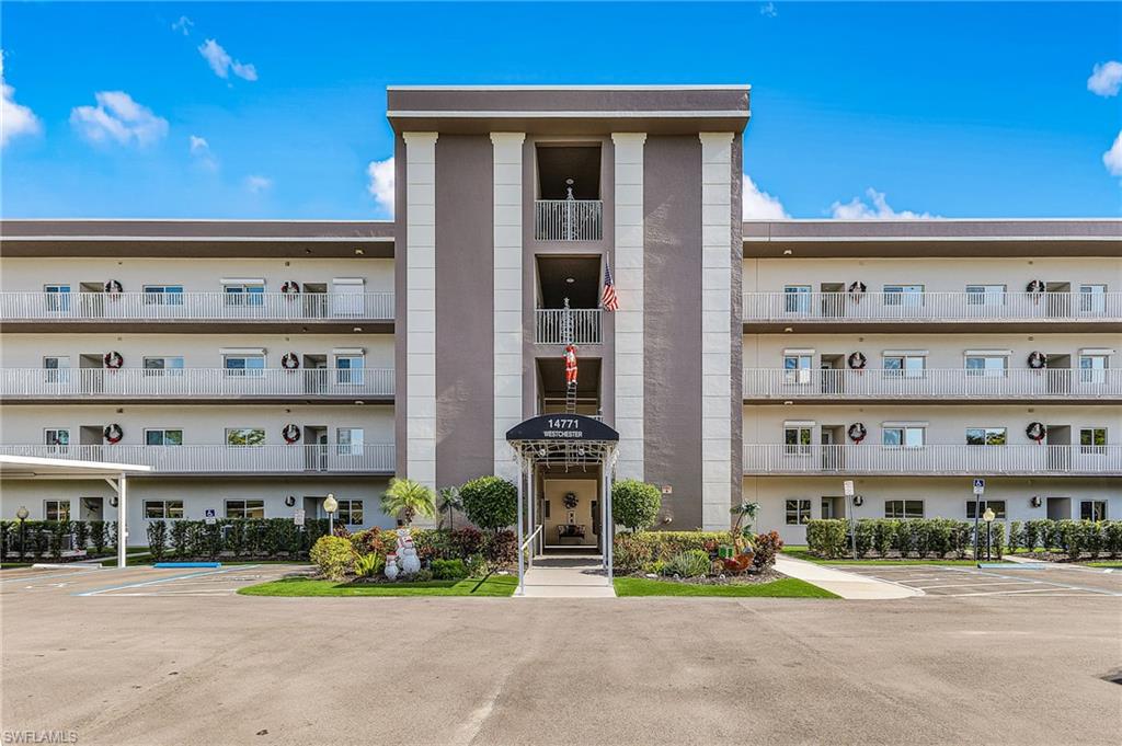 GOLFVIEW GOLF & RACQUET CLUB - Residential