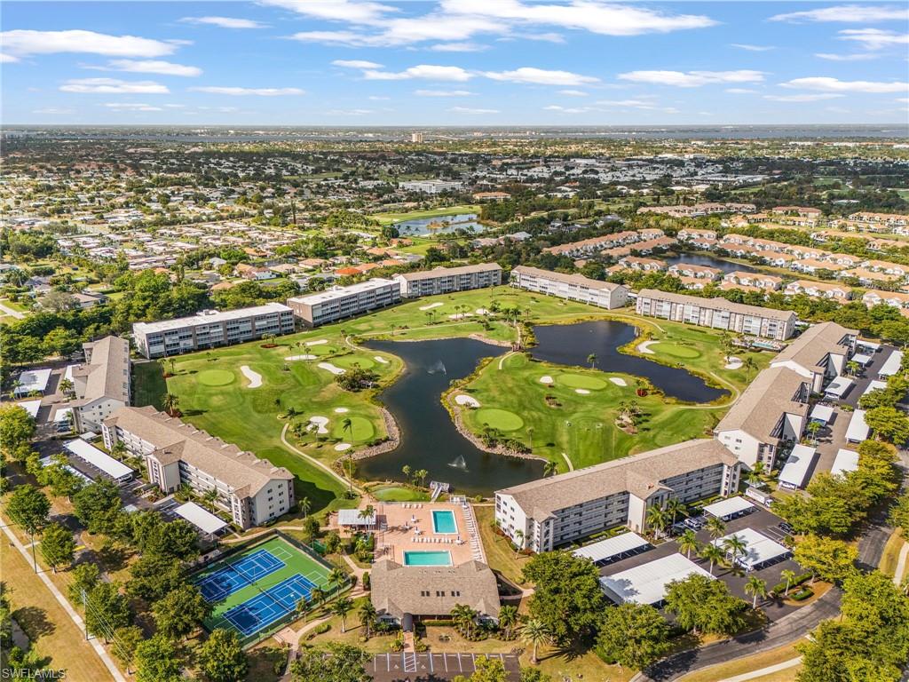 GOLFVIEW GOLF & RACQUET CLUB - Residential