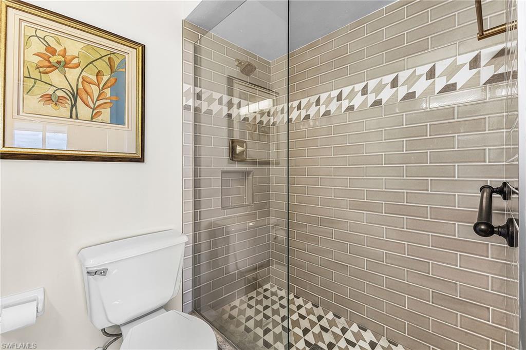 GOLFVIEW GOLF & RACQUET CLUB - Residential