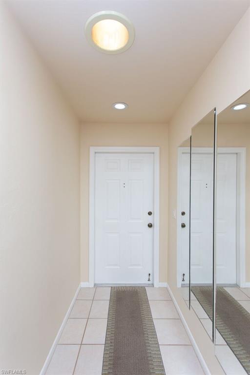 ADMIRALTY YACHT & RACQUET CLUB - Residential