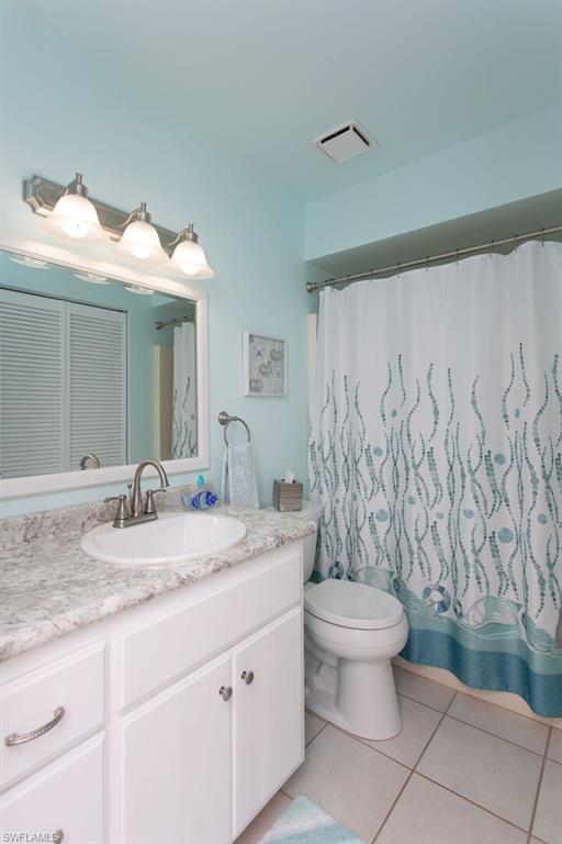 ADMIRALTY YACHT & RACQUET CLUB - Residential