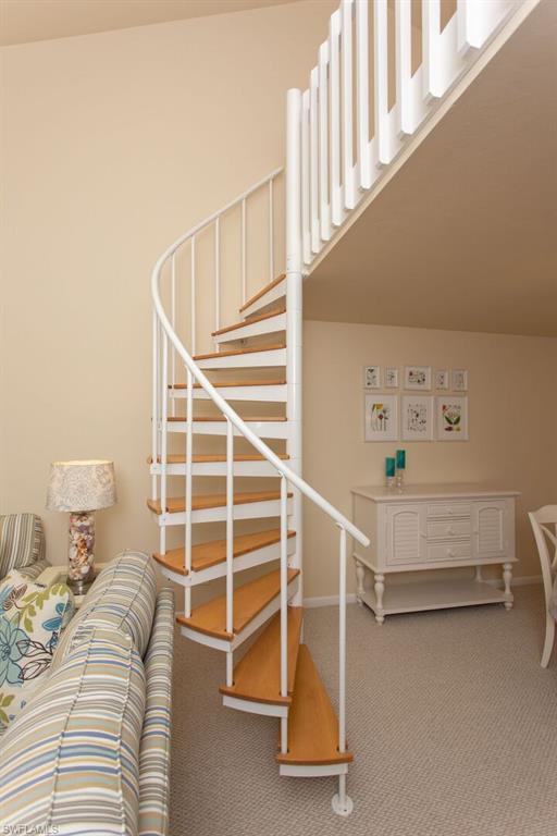 ADMIRALTY YACHT & RACQUET CLUB - Residential