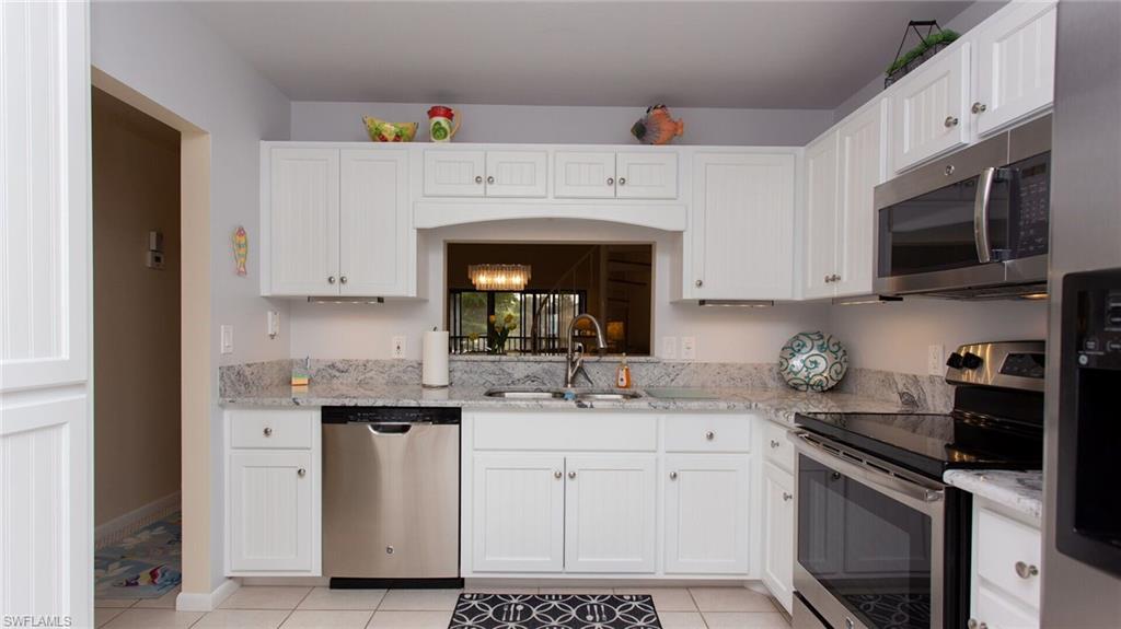 ADMIRALTY YACHT & RACQUET CLUB - Residential