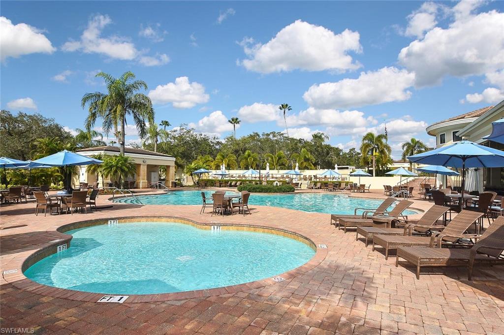 OAK COLONY - Residential