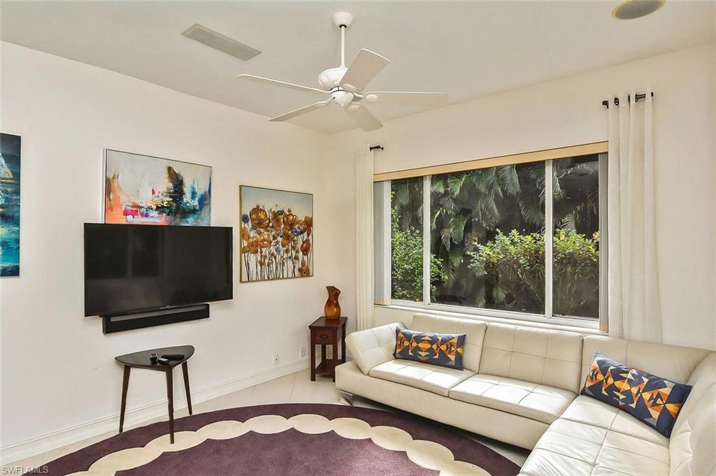 OAK COLONY - Residential