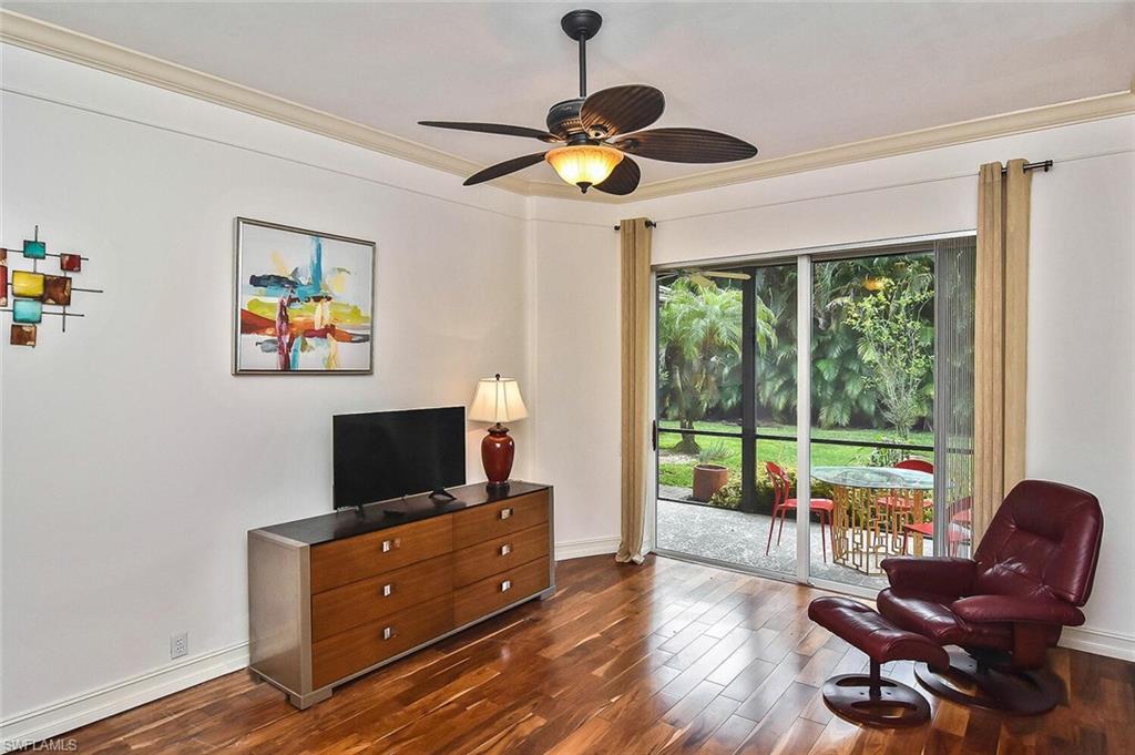 OAK COLONY - Residential