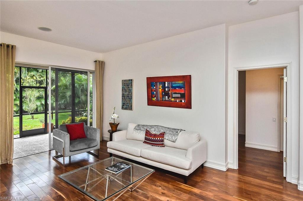 OAK COLONY - Residential