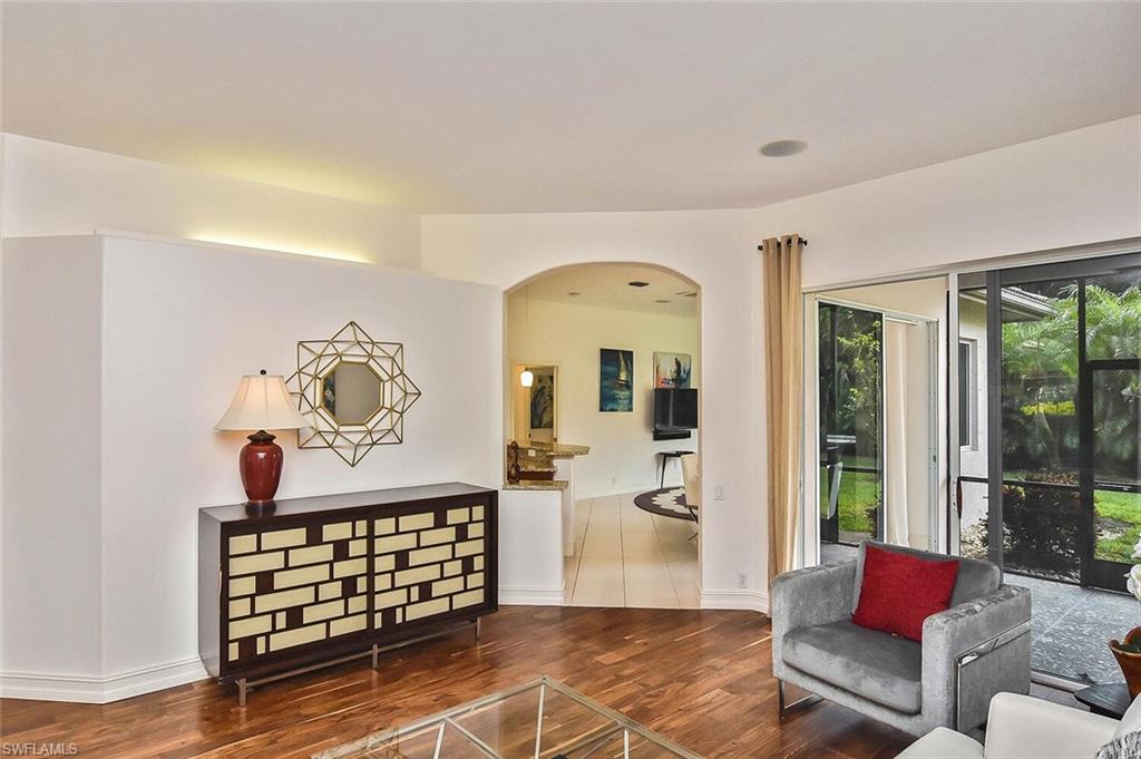 OAK COLONY - Residential