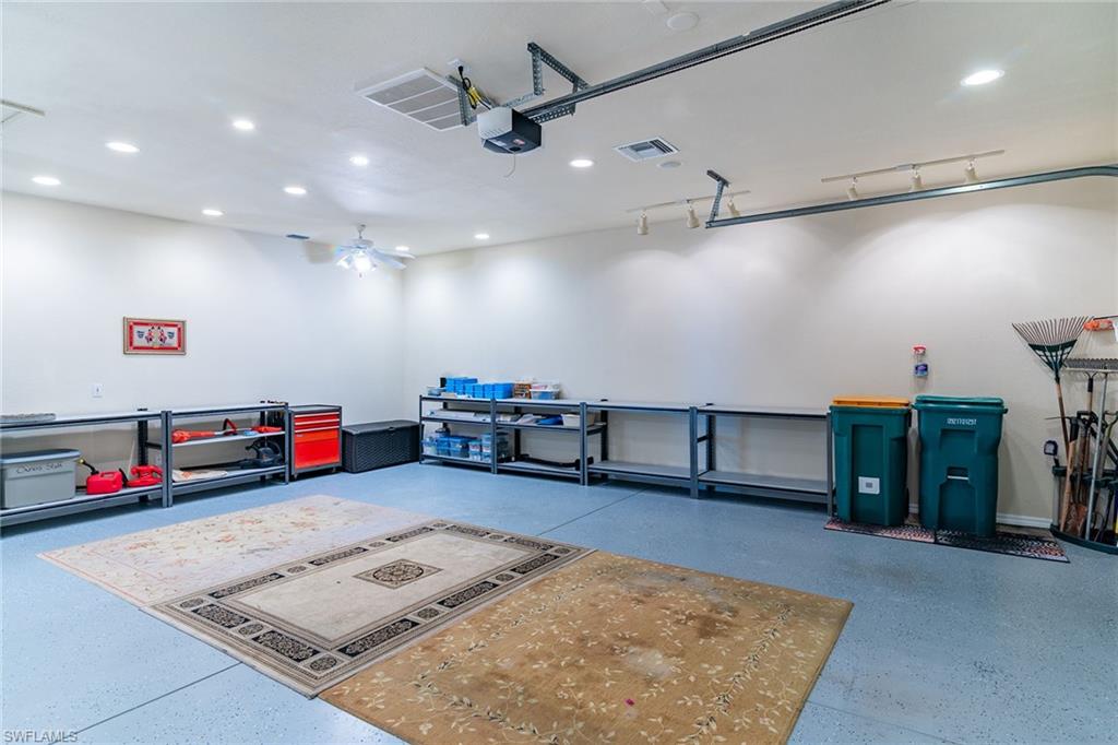 THE SHORES - Residential