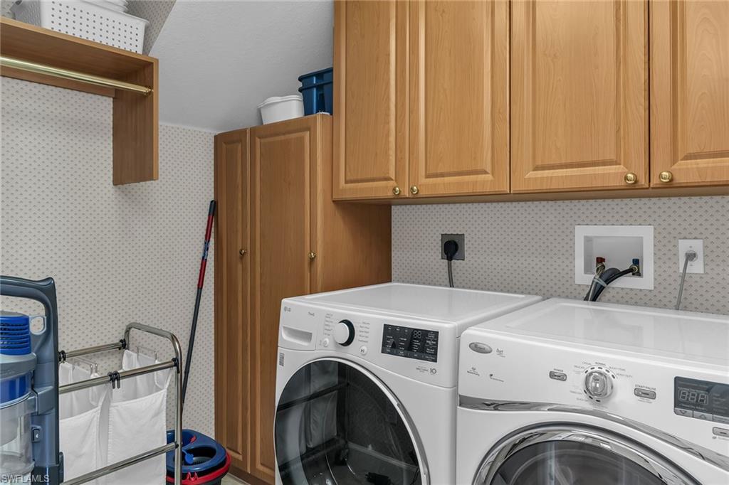 THE SHORES - Residential