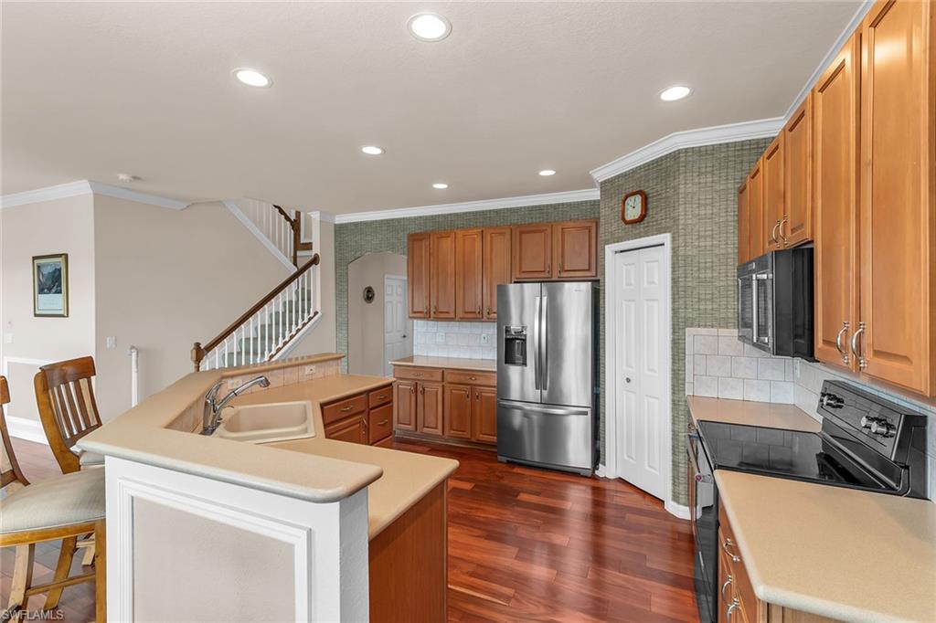 THE SHORES - Residential