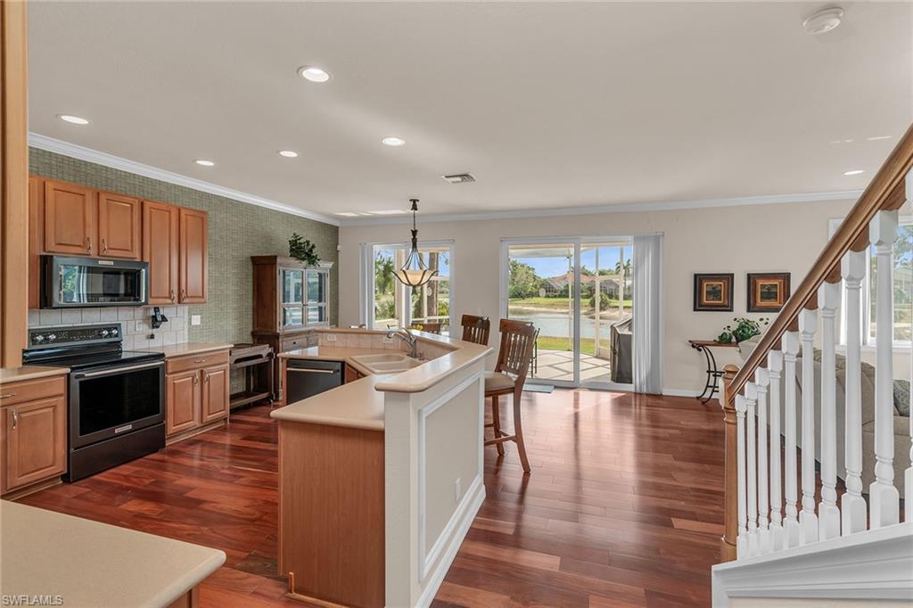 THE SHORES - Residential