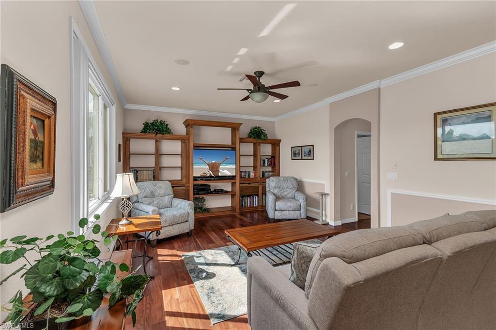 THE SHORES - Residential