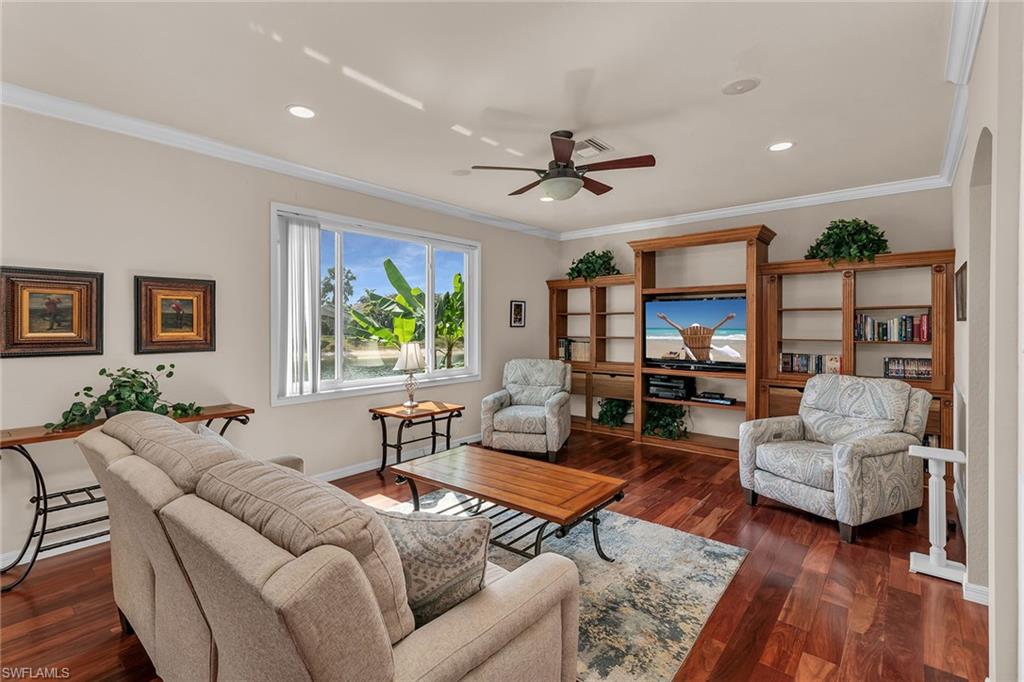 THE SHORES - Residential