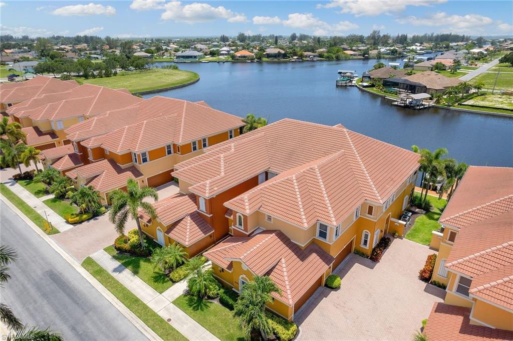 BLUE WATER - Residential