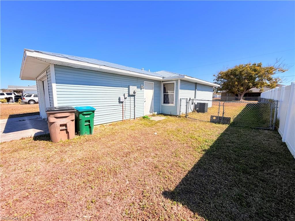 CAPE CORAL - Residential