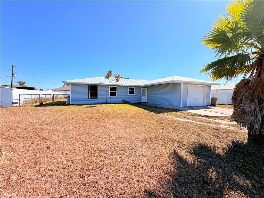 CAPE CORAL - Residential