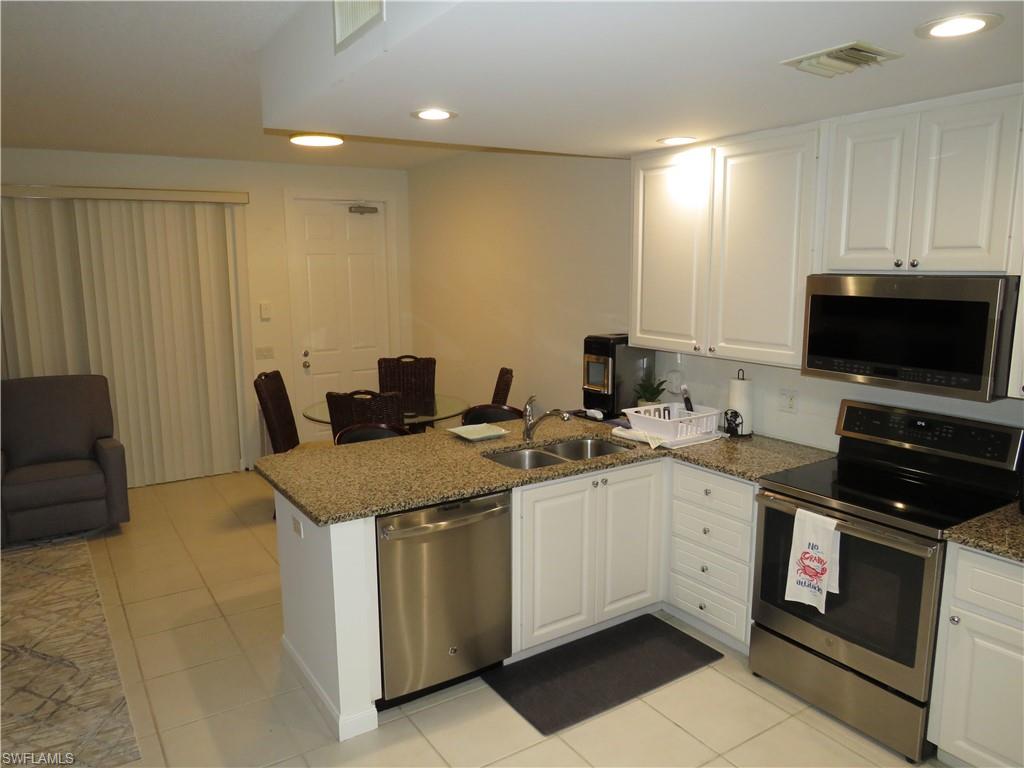 ISLAND WALK - Residential Lease