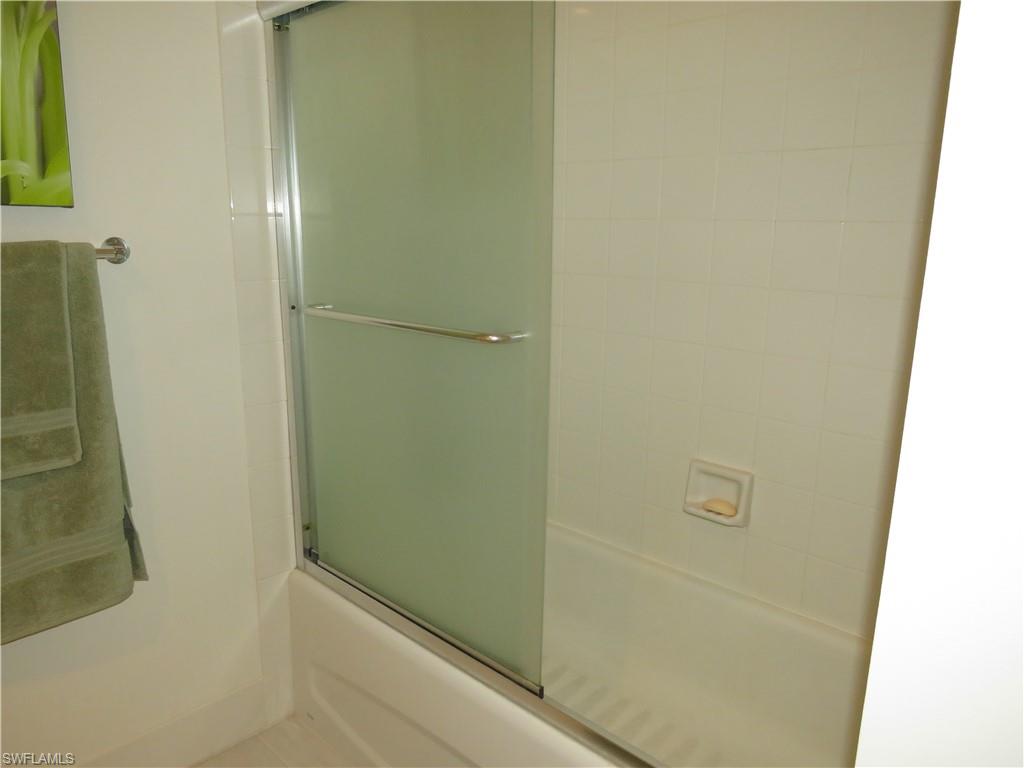 ISLAND WALK - Residential Lease