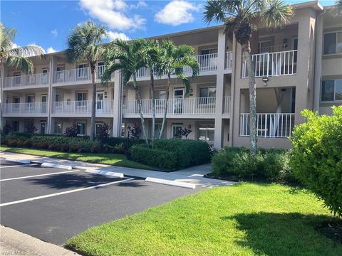 7340 Glenmoor LN 3108 NAPLES FL 34104