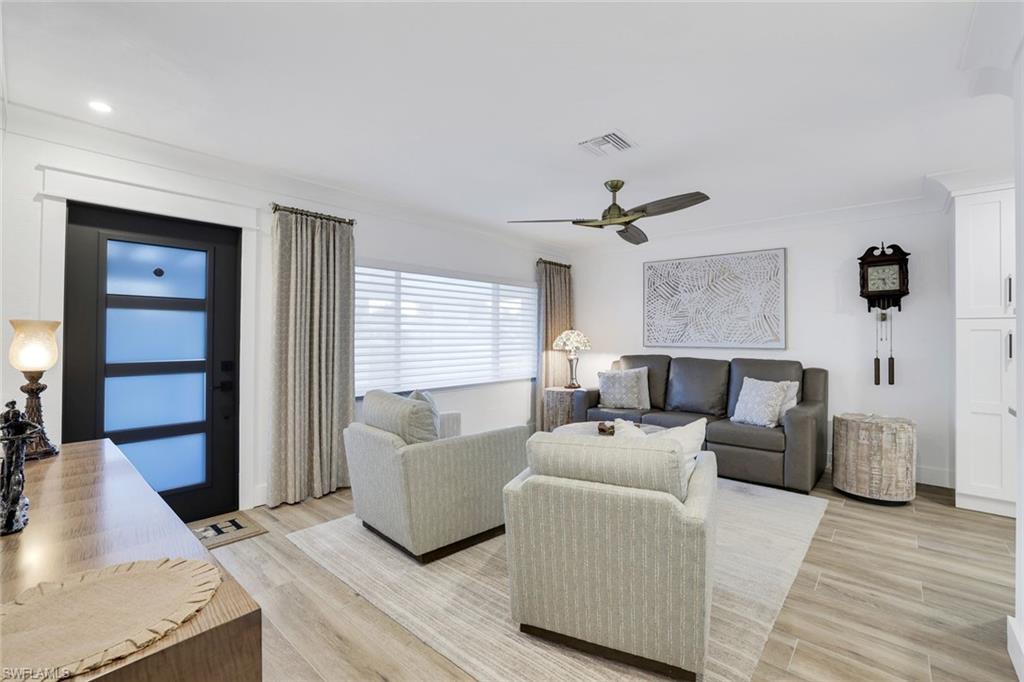 NAPLES PARK - Residential