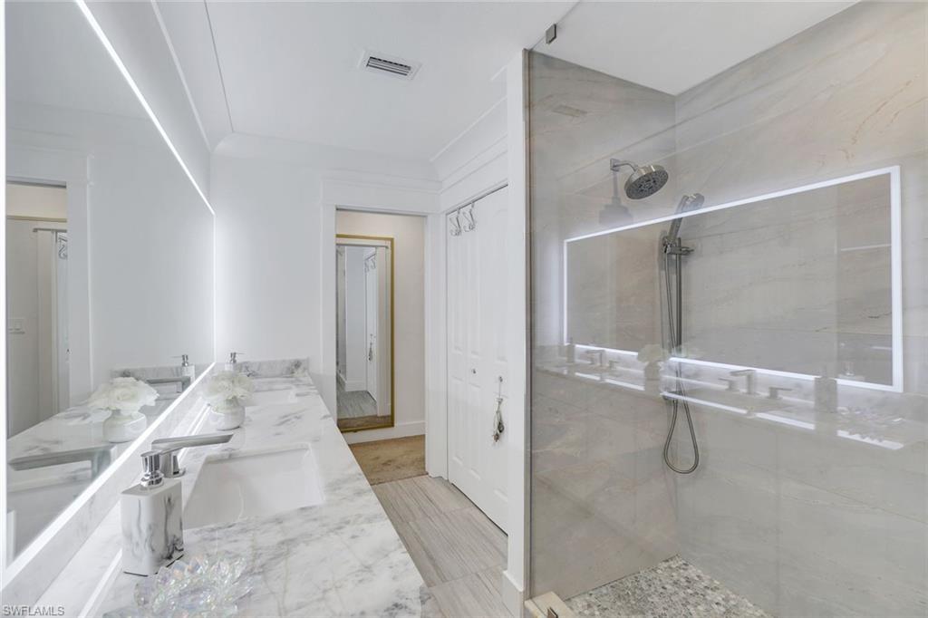 NAPLES PARK - Residential