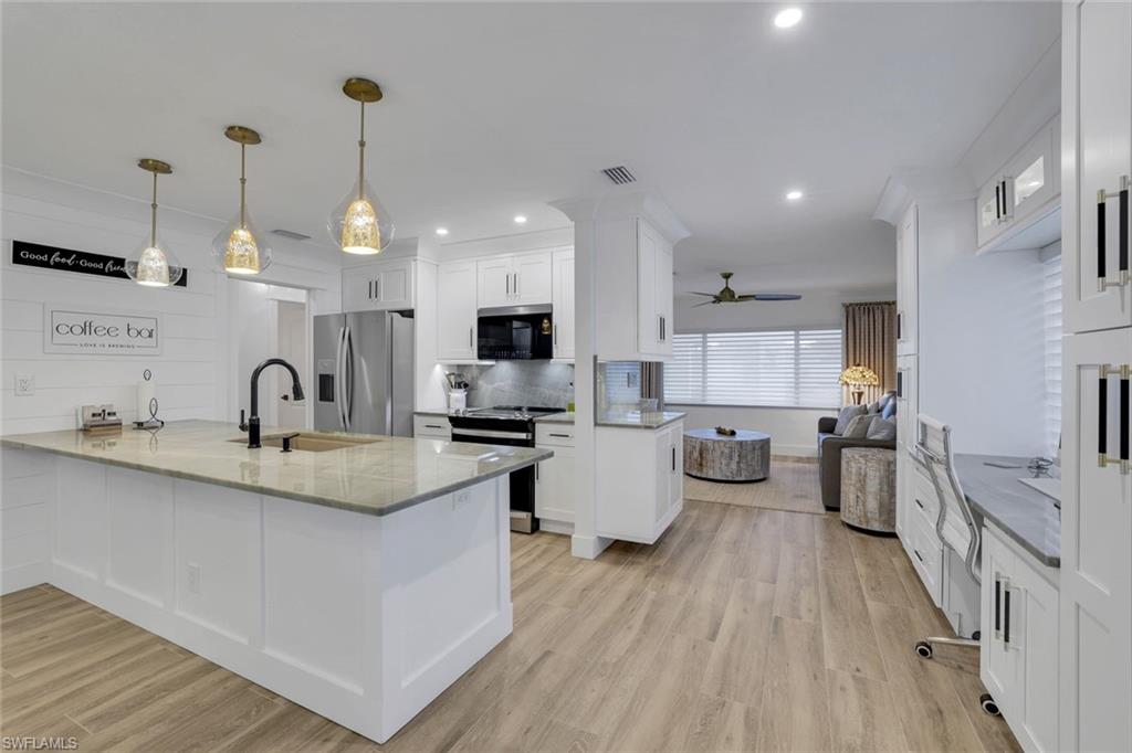 NAPLES PARK - Residential