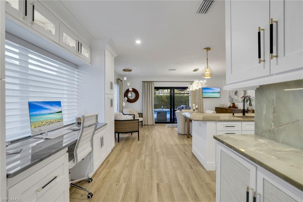 NAPLES PARK - Residential