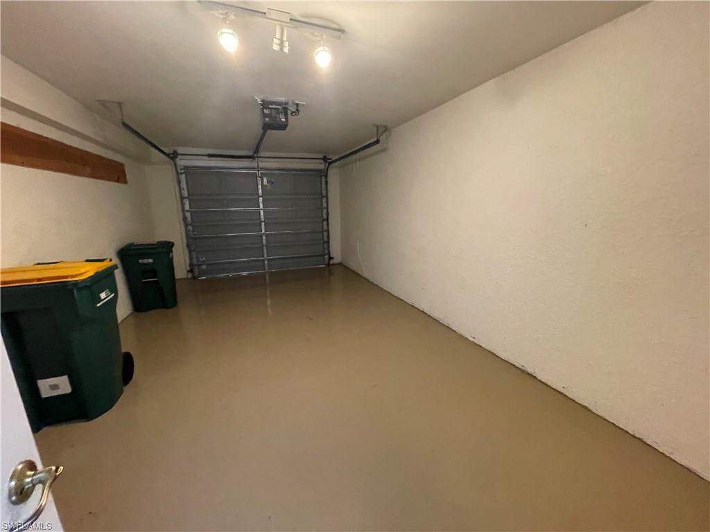 COLONIAL LINKS - Residential Lease