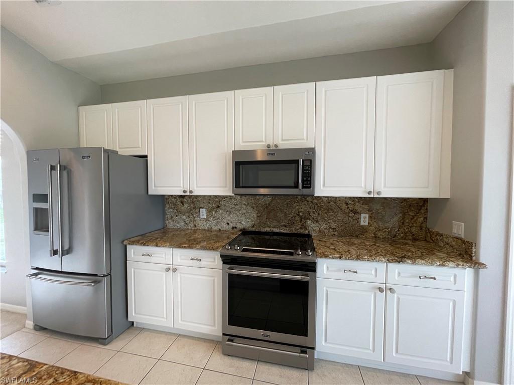 COLONIAL LINKS - Residential Lease