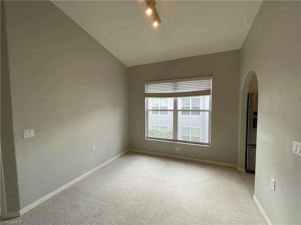 COLONIAL LINKS - Residential Lease