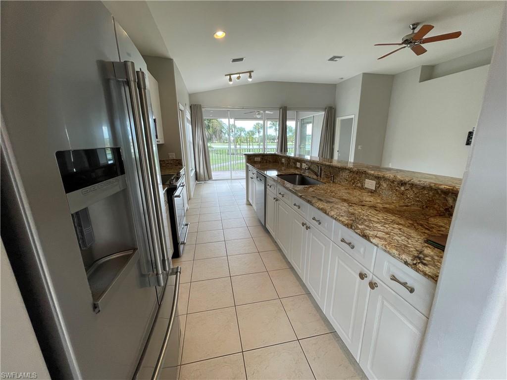 COLONIAL LINKS - Residential Lease