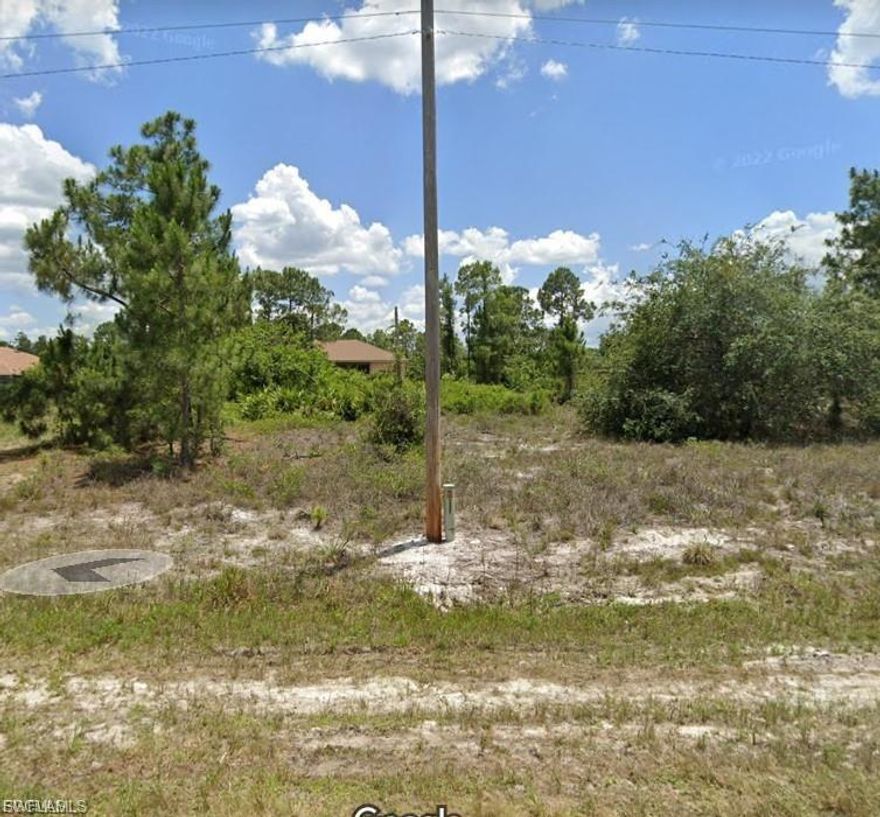 This property is in prime location within a rapidly growing developing area. Whether you aspire to construct your forever home or capitalize on the thriving real estate market, this lot promises the potential for significant returns. Do not miss this opportunity.