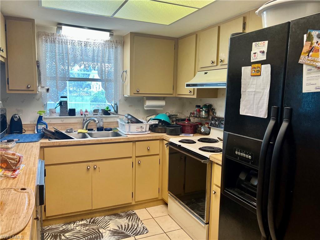 WINDSOR ESTATES - Residential