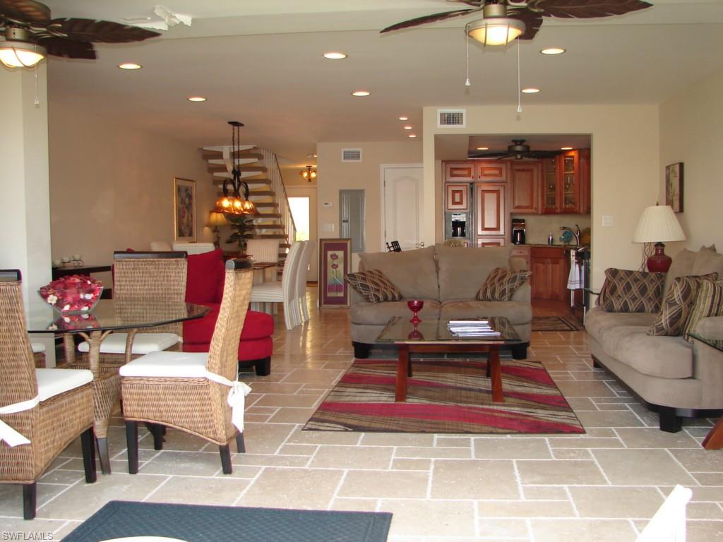 COLONY GARDENS - Residential