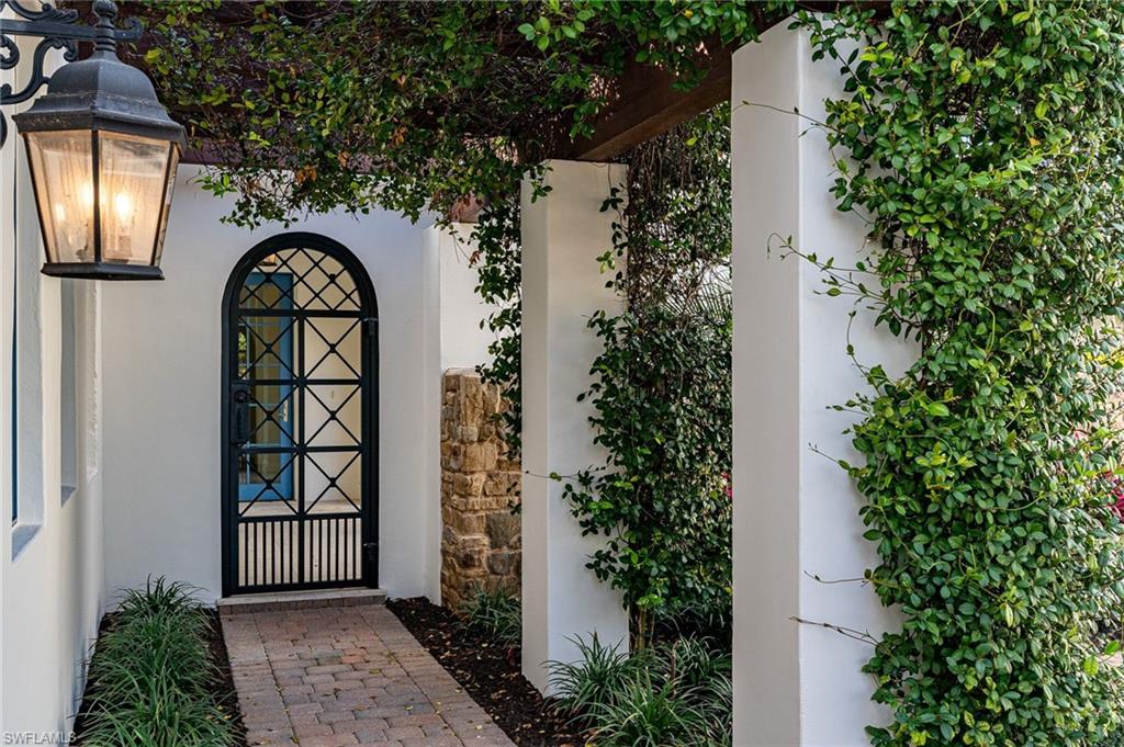 LUCARNO - Residential