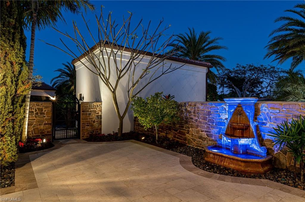 LUCARNO - Residential