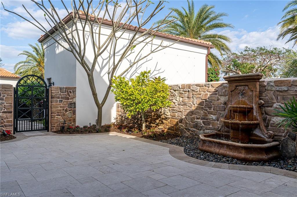 LUCARNO - Residential